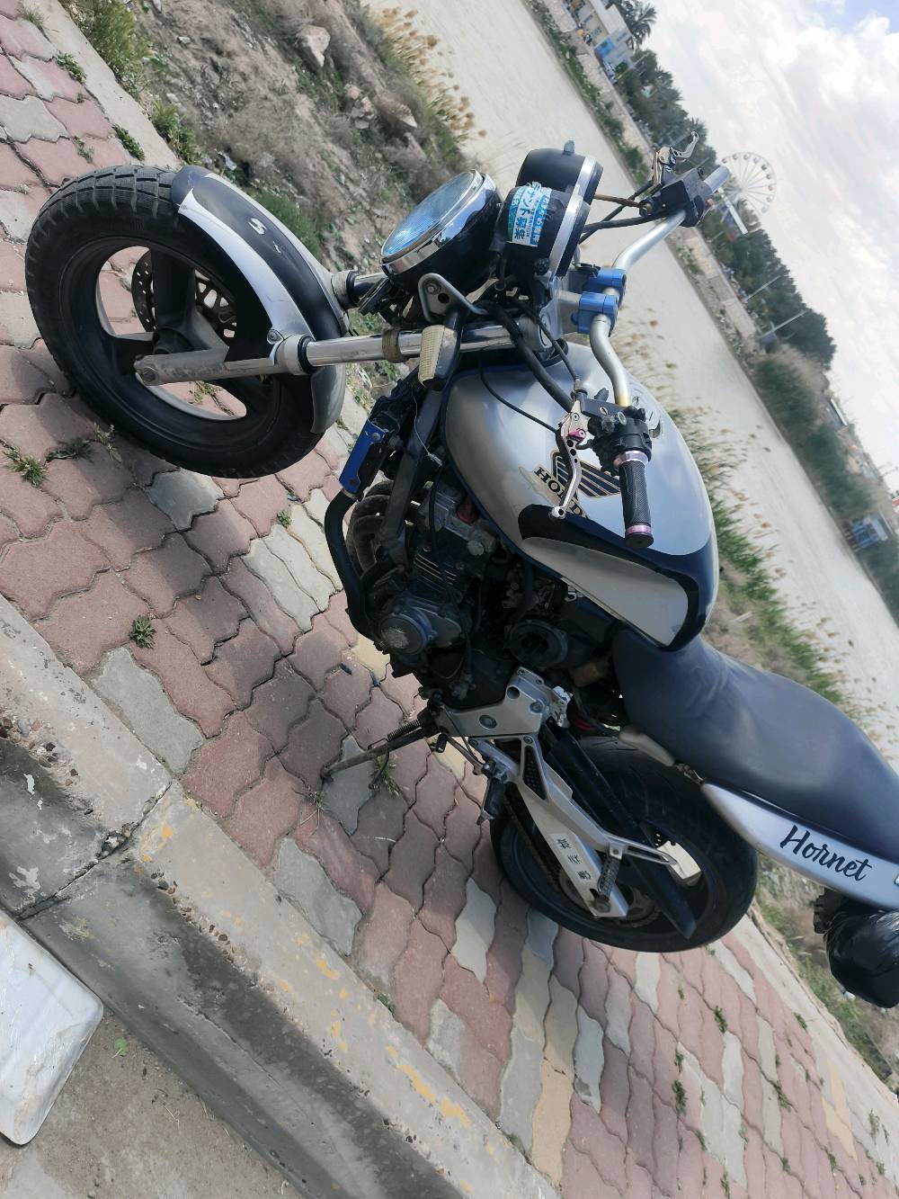 هوندا ربع  نضيفه جدا مكان رمادي