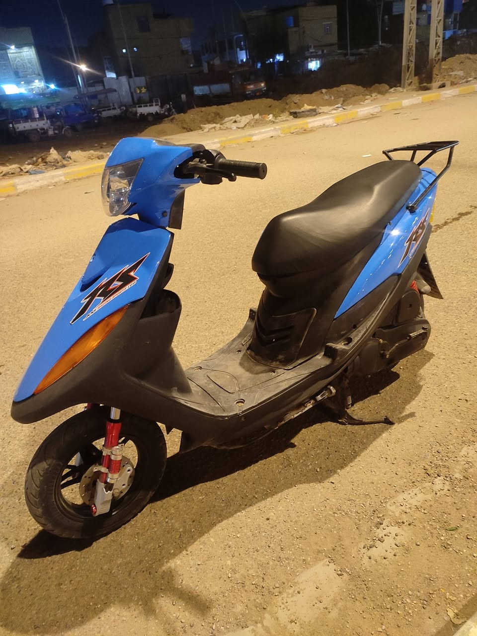 سلام عليكم للبيع دراجه ماكس عدله كله شغاله سلف هندر كهربائيات جاهزه شلعه تخبل مشي  خير من الله دراجه شغاله اشاير و لايت و بك لايت و هورن قفل جنطه قفل استيرن كله جاهزه بوشه 50 بلاد السعر 550 العنوان ناصريه مركز الاستفسار ***********
