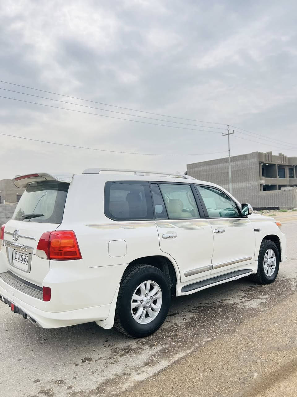 السلام عليكم بيع سريع  لاندكروز موديل 2009 محرك 6سلندر فول الفول مواصفات كشن كهرباء تحكم جهتين حساس أمامي خلفي زراك لايت تبريد 3قطع فتحة سقف مرايه شفط ترحيب وبعد بيها مواصفات صبغ حزام أثر شريط طابع فقط بدون دواخل بدون معجون كير ومحرك وحداديه كفاله تخم تاير جديد مال جناي جاهزه الاخير 
السعر225وبيها مجال  بيع مستعجل 
الاتصال***********
مامتواجد بلخاص 👆👆
مكان السياره بابل
