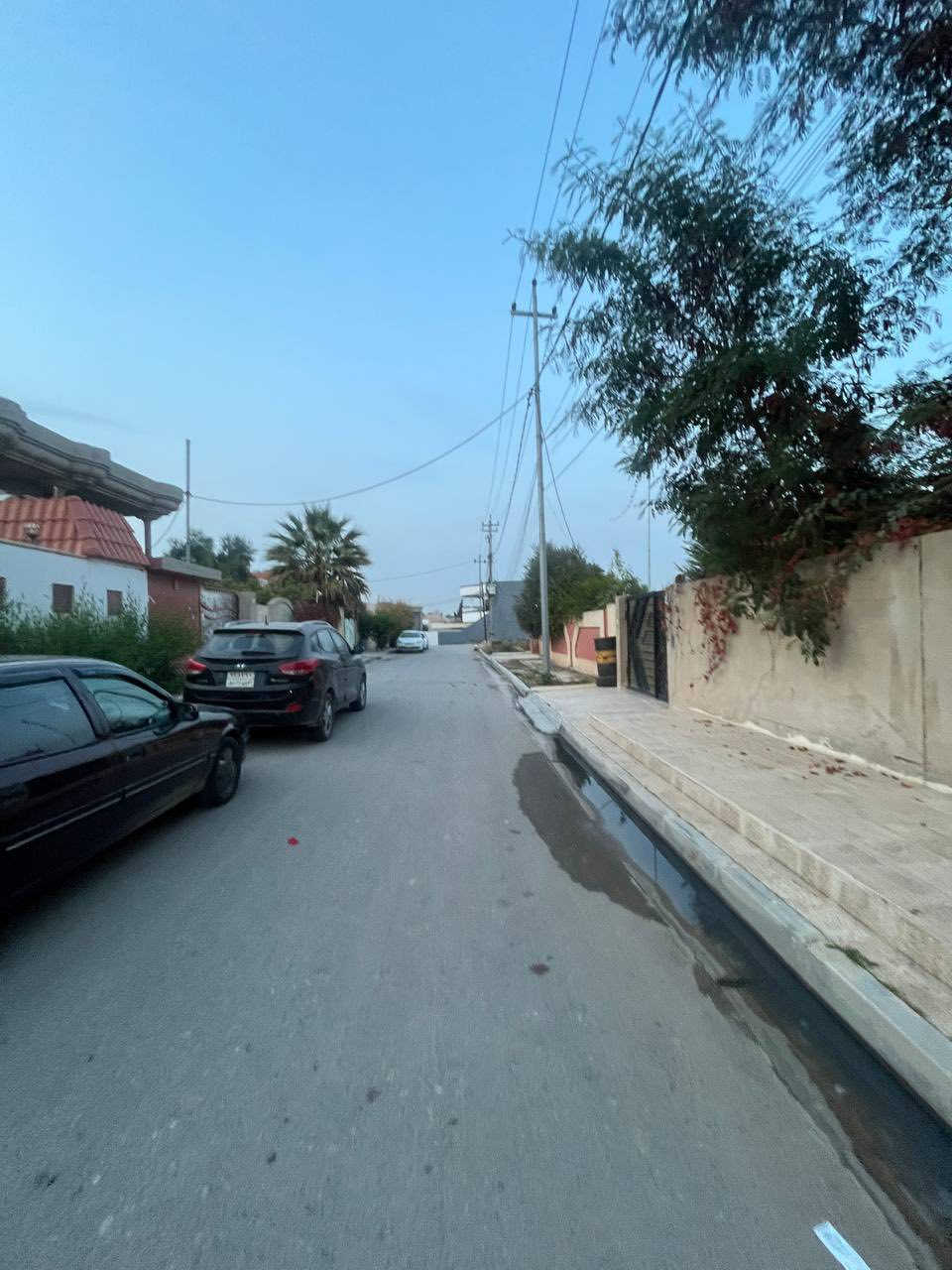 اعلان  7 

دار للبيع - العركوب قرب جامع العركوب 

600م ( 42م✖️14م ) طابق واحد استقبال صالتين ثلاث غرف سند زراعي

💲السعر على تلغرام 
https://t.me/walidhamo
🏢 مكتب النجمة للعقار
📍 الموقع: بعويزة – قرب محطة السادة
📲 ***********
📲 ***********
