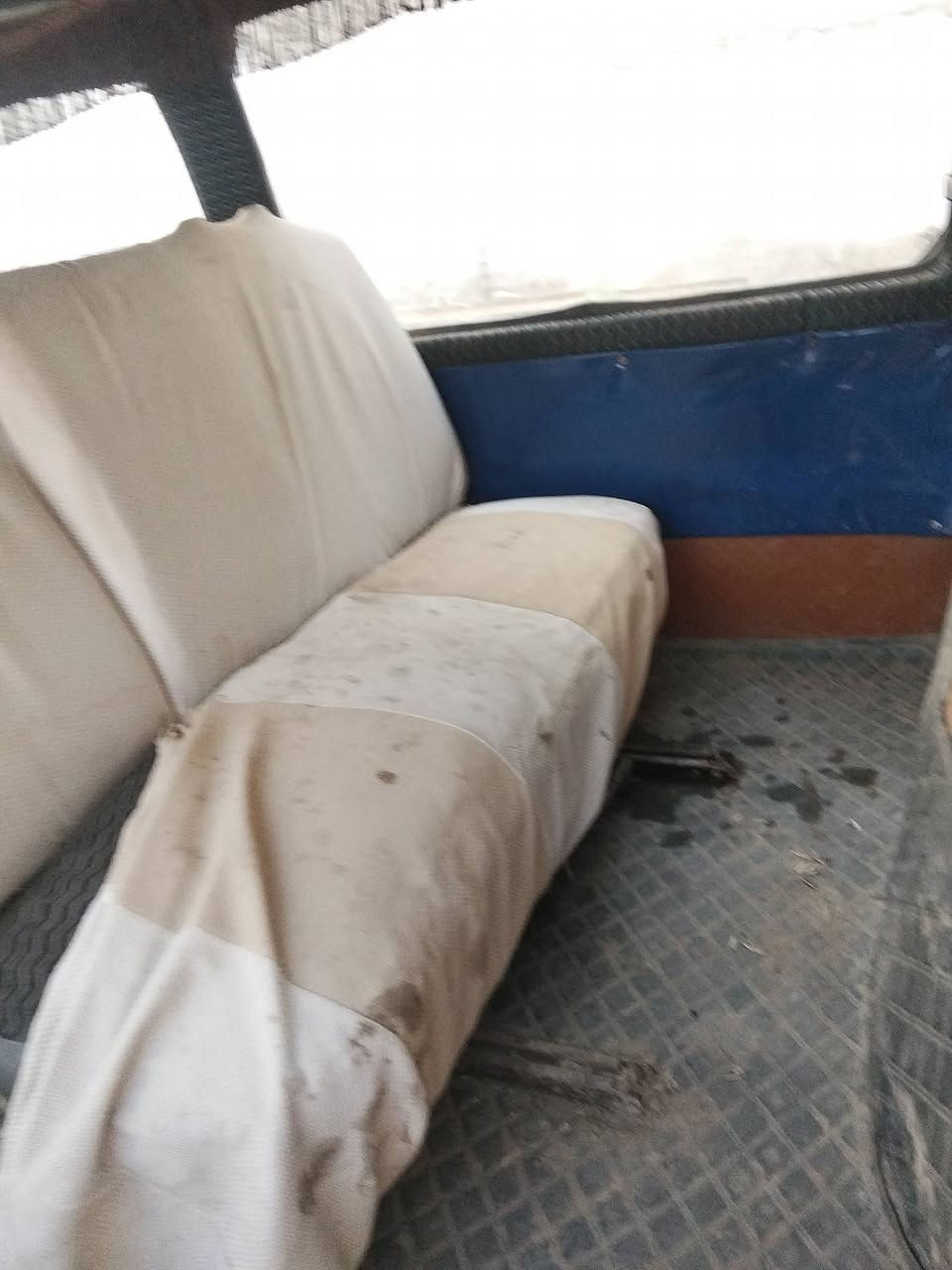 السلام عليكم بريجو موديل 96 رقم بغداد طرف ثالث مكينة كير اكسل مشط بور كله حاويه عل  ضمان هيئة مامسجله سيارة عوزه ترتيب شويه السعر 20 المكان ديالى او مروس بكيه بسته ستفسار عله الرقم ***********
