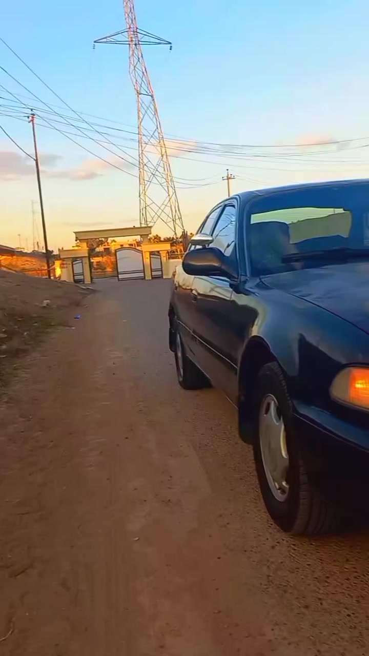 سياره للبيع نوع سوناتا 2
رقم بغداد مشروع وطني 
كير عادي مكينته مكفوله شرط 
صدر جديد تخم تاير 
تبريد دفائه كوله شغاله 
كهربائياته كوله شغاله 
صدر جديد تخم تاير 
السعر ٣٨ وبيها مجال للطيبين للاستفسار 
***********
