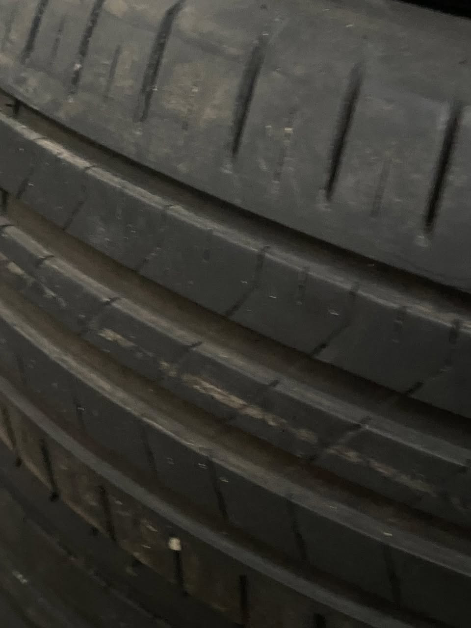 سلام عليكم اخوان تايرات حجم (15)2005/60.      تايرات أصليات وجدد ما مستعملات مال خارج اوربيات وشرط لا يابسات ولا دامج يتوفر توصيل جميع المحافظات يصلك الطلب إذا ما عجبوك رجعهم واني الممنون السعر 150وبي مجال العنوان موصل ***********/
***********
