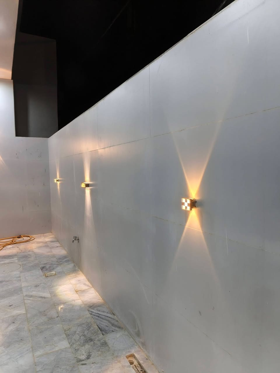 احد اعمالنا الكهربائيه مرحله التقفيل.  
مستعدون لعمل
 التأسيسات الكهربائيه بأنواعها 
بوري دفن .
..سيمنز ..
 نشر ..
 نزالات 
.تسليك
 .تشطيب 
..صيانه 
نشر منظومة كامرات مراقبه 
منظومة ستلايت 
ومنظومه ايرث 
للتواصل ‭0782 761 1473
