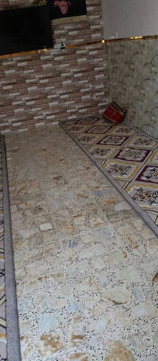 دار للبيع في حي طارق الوسط (طابو صرف) مساحة الدار 100متر مربعه طابوصرف البيت طابقين
الطابق الاول:يحتوي على غرفه نوم +استقبال+صاله+صيحات داخليه وخارجيه

الطابق الثاني:يحتوي على ثلاث غرف نوم وصيحات

للاستفسار الاتصال على الرقم ***********

ا

