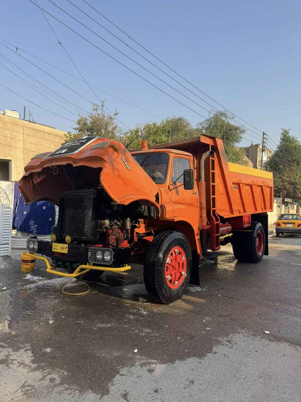 للبيع سيارة جاهزه من كلشي  العنوان بغداد ***********
