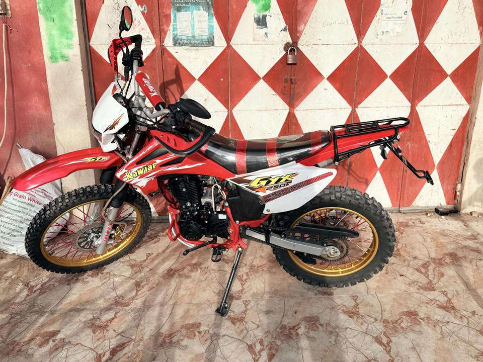 سلام عليكم 
قفاز البيع موديل 25 
محرك 250cc
السعر مليون 250 وبي مجال شي قليل الشراي 
يرهم مراوس سيفان 25+26
معه فرق


**إذا كنت صاحب هذا الإعلان وتريد حذفه لأي سبب، رجاءا أرسل رسالة إلى الدعم الفني**