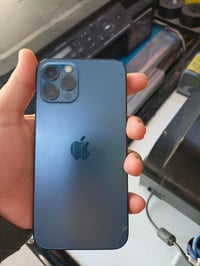 ايفون١٢برو بس برو ذاكره ٢٥٦عربي AAAجهاز مابي أي مشكله بس بطاريه مبدل ن...