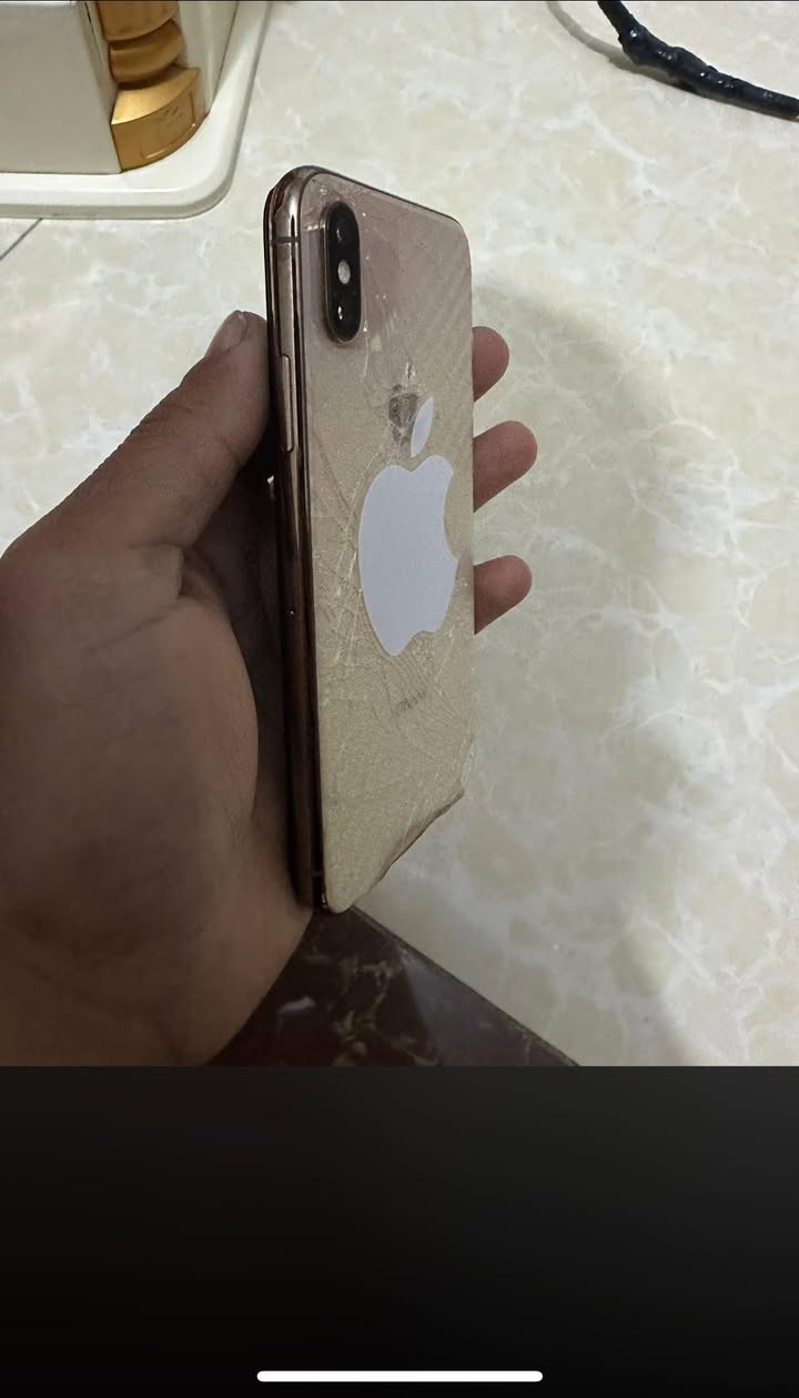 سلام الله آيفون اكس إس
ذاكراه 256
بطاريه 75بلاديه بدون صرف
كامرات اتصالات كلا شغال 
جهاز نضيف بس ضهر مفطر
سعره 130وبي مجال بسيط 
رقمي ***********
