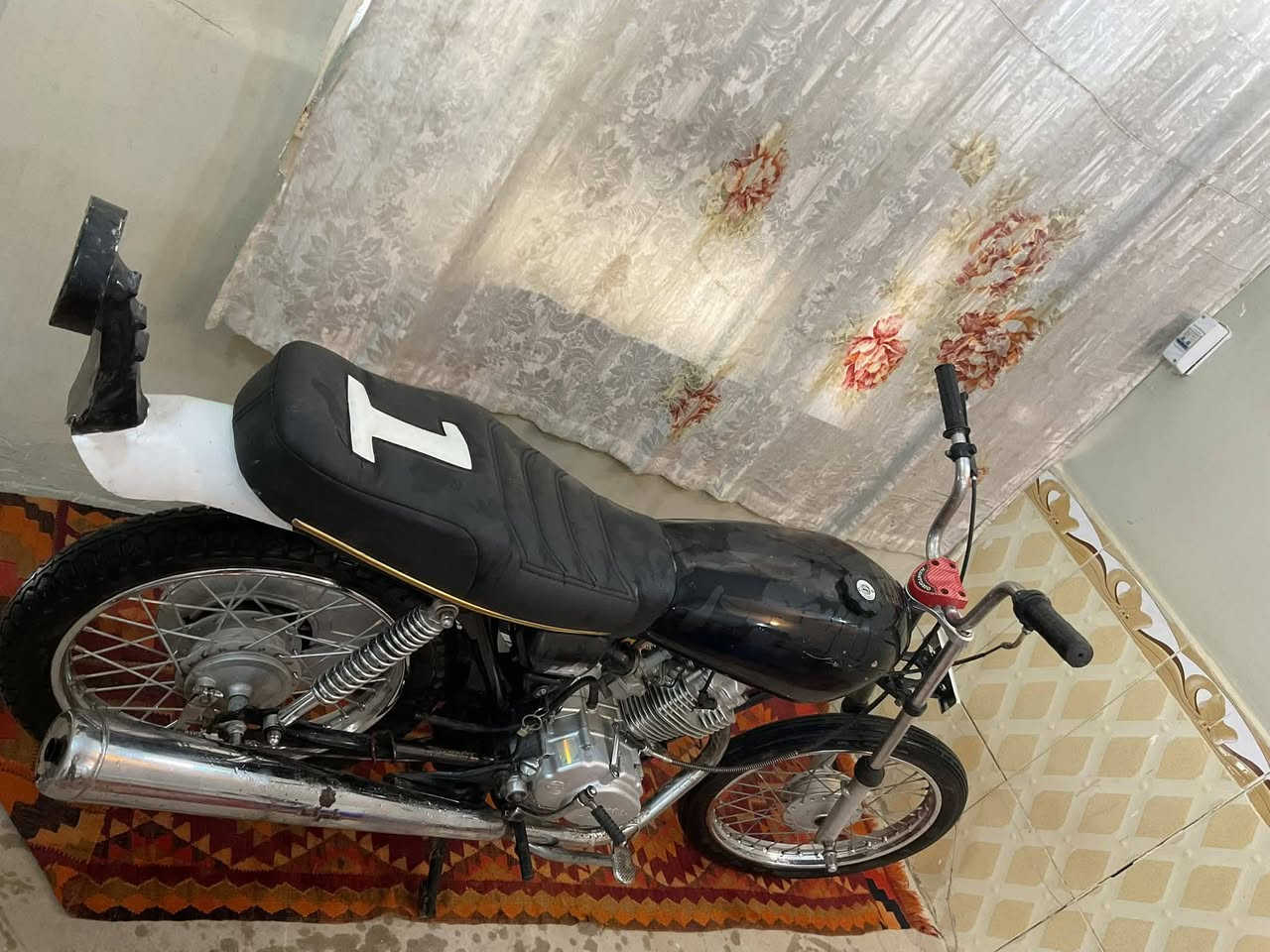 السلام عليكم دراجه ب 200 هذا رقمه واتصل ما متواجد***********📞
