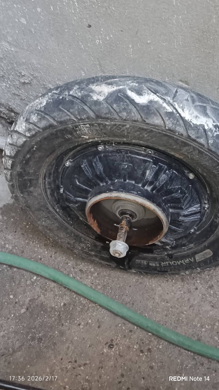 الباتريات صالهن سبوعين بدون شحن بس شغالات الملف يرادله واير


**إذا كنت صاحب هذا الإعلان وتريد حذفه لأي سبب، رجاءا أرسل رسالة إلى الدعم الفني**