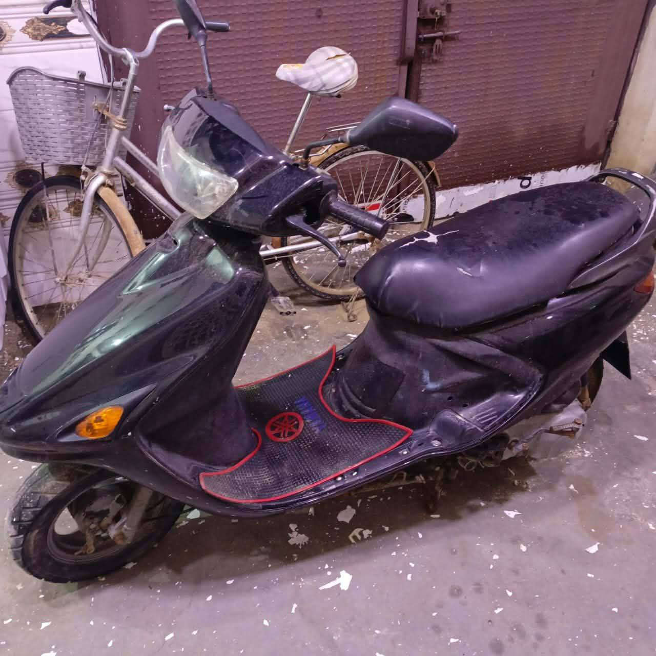 السلام عليكم الدراجه للبيع السعر 450بيها مجال الرقام ***********
