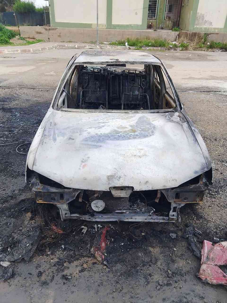 اسلام عليكم ورحمة الله وبركاتة سياره بيجو للبيع حديد هاذا رقم الهاتف صاحب اسياره ***********
