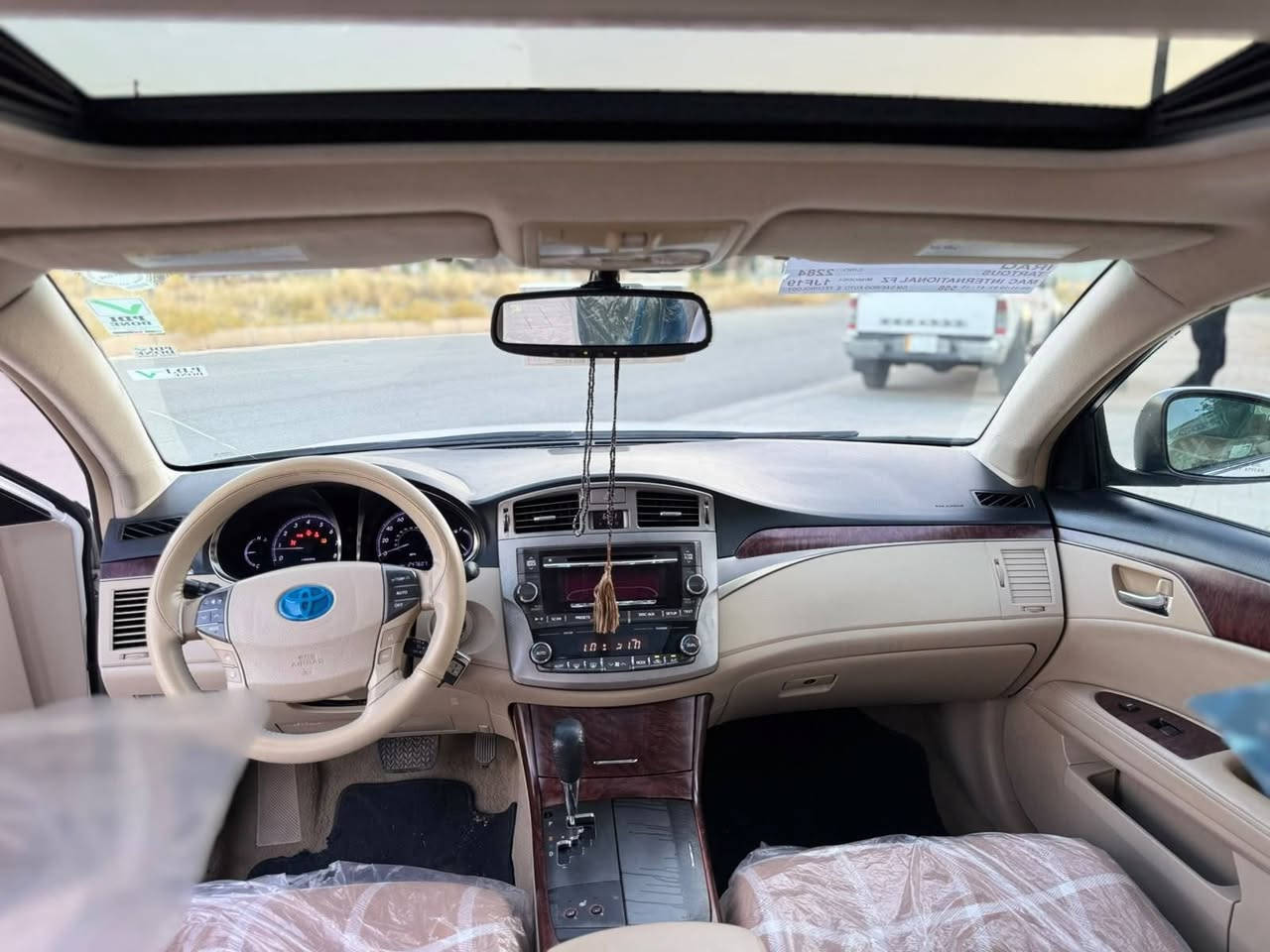 سه ره تا به ناوى خواى كَه وره وميه
86 كَه لاو كه ميك مه جال
***********
Toyota avalon2011.
تاقانه ى جوانى تاحدا ئه كه م شتى وا جوان مابيت
براوه ى دوبه ى براوه
   ليميتيد فول فول
ناو زه رد قه يات مواسه قات بەسمە نیە
 سلّايتت كوشن كاره با كوشن جلّد و  كَه رم

ئاوينه كاره باو ئيشارهت
شه ش سيدى
سه ياره كه براوه يه
ده حمو ليدرانى پيوه نيه
٤تايهو ويلى لوّك لوّك
كاملمكه به رهو ئيمپرى فايه رى بيلادى شهريكه
سه ياره كه هه موو كَيانى به شه رت ته بريد ساردو كَه رم به شه رت
ته قه و ره قهى نيه
هه موو كَيانى جايز كراو
مه كينه ى نه كراوهته وه به شه رتى ديجيتالى به يانيانيش
تكايه ئه كَه ر كريار نيت سه رم مه يه شينه مه حامه له ليه لەیەكى كه مى تيدايه
كَوْرينه وه ناكه م
سه ياره كه بؤياغى به شه رت نيه نامه مه نيره بوّ بوّياغ ده حموليدراو به
شهرت كَوّرينه وه ناكه م تكايه
ئه كَه ر كرياريش نيت سه رى خوتو منيش مهيه شينه
سعرى‌86 كَه لاو. كه ميك
مه جال
شوين رانيه

