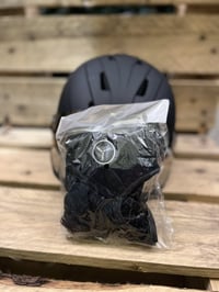 السعر ٤٠ الف القياس M للتواصل واتساب او خاص 07711599599