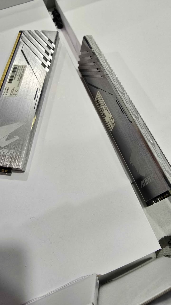 رامات اوروس 2*8 16gb 3200 RGB بغداد, العراق


**إذا كنت صاحب هذا الإعلان وتريد حذفه لأي سبب، رجاءا أرسل رسالة إلى الدعم الفني**