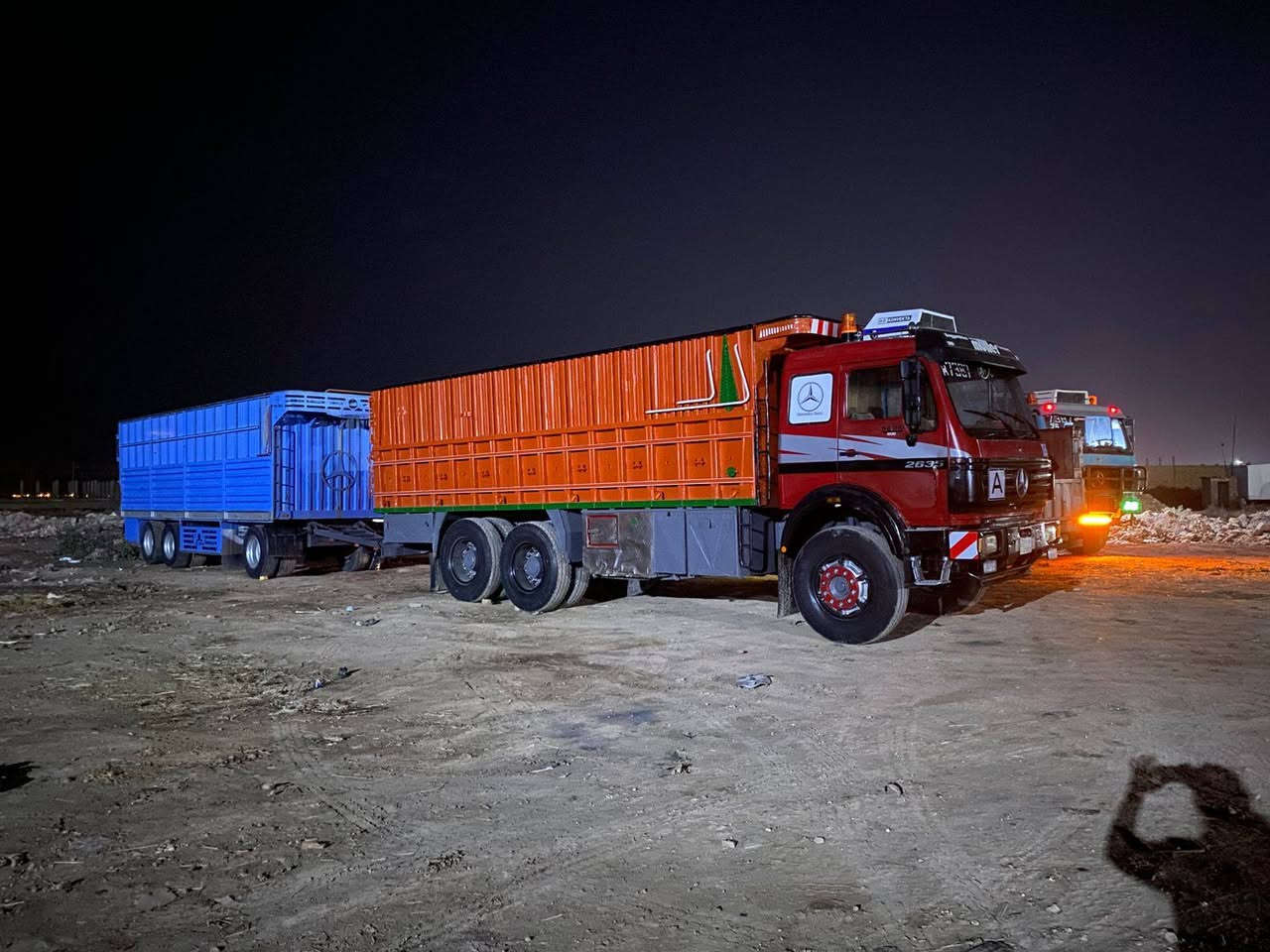 للبيع البي سكس موديل 91مكينه 130كير 160مجموعه نص رباط عدل تخم تاير رقم نينوى قاطره مقطوره بل سنويه تلث لوحات مداور ثاني يوم مكان العماره سياره جاهزه للعمل /***********
