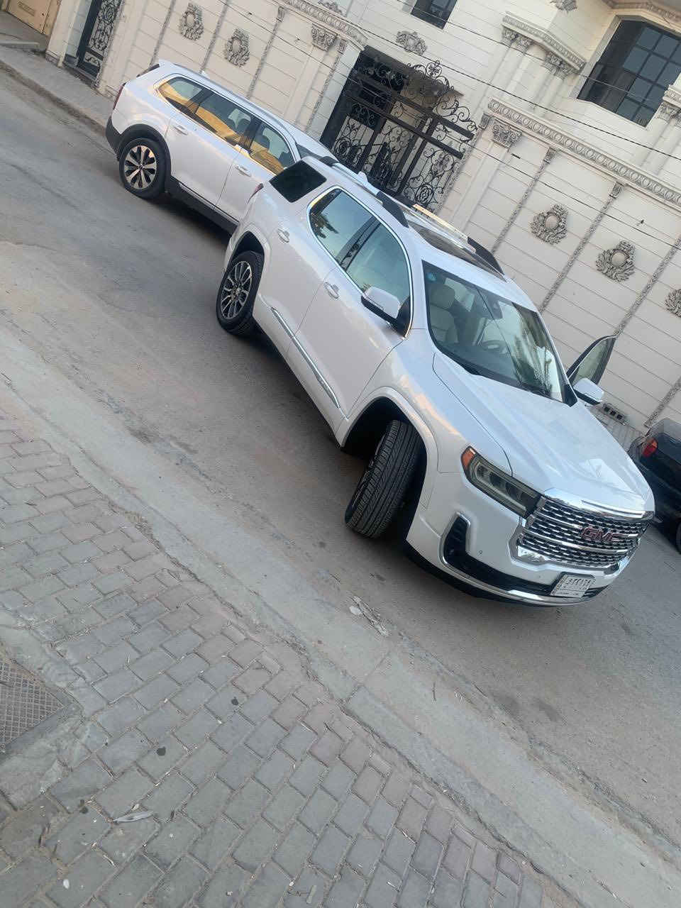 سلام عليكم GMC اكادي فئه الدنالي
موديل 2021 رقم بغداد انكليزي باسمي 
سياره موصفاته معروفه 
بيه حادث جاملغ وبونيد 
سياره كفاله من كلشي 
صور قديمه بل هيه احله من صور بهواي 
مكان سياره كربلاء حي الأسره 
متصرف عليه ربع 
سعر 250 وبيه مجال قليل 
***********
***********
مكلف بل نشر اتصل ودلل
