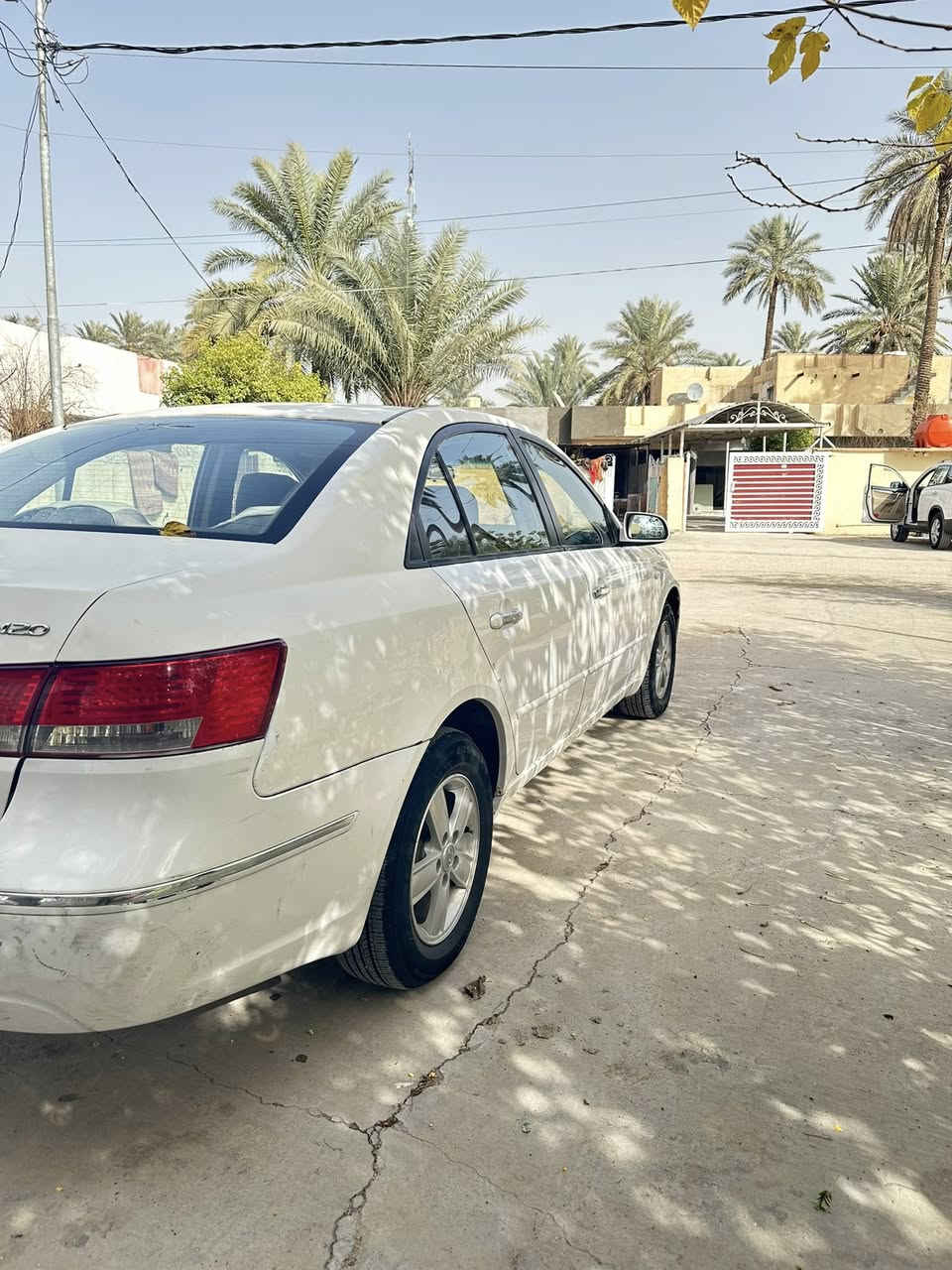 السلام عليكم 

سوناتا موديل 2010رقم كربلاء بأسمنه سنويه ما نافذه 

مكينه وكير وحداديه مكفول تبريد كهربائيات كله جاهزه

السياره بيه صبغ كم قطعه ابيع حزام مكفوله من الضربه 

السعر ٩٠ وبيه مجال بسيط 

العنوان حله مركز المدينه ***********
