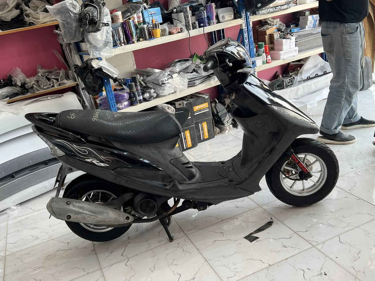 سلام عليكم للبيع ماكس عدله حاويه جاهزه صار سبوع من طالعه من الرمبه اكثر التفاصيل الرقم ***********
