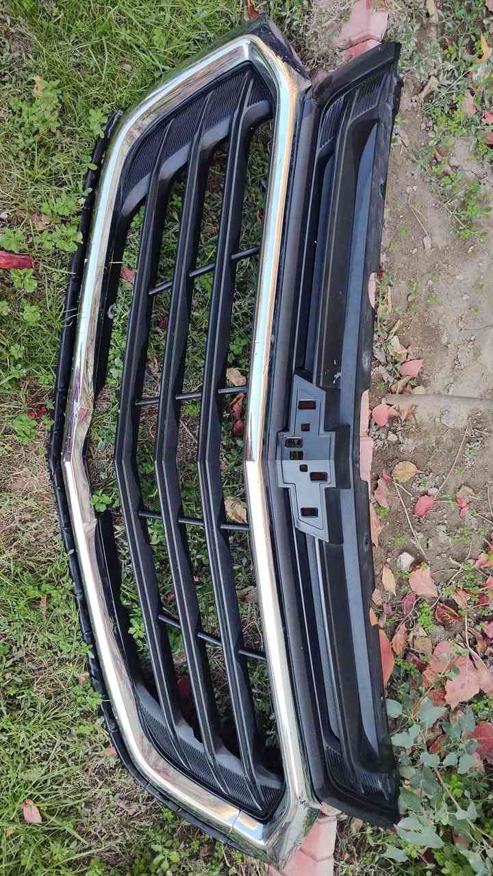 متوفر غراض شوفر كوينكس تفصيخ اصلي مو تجاري
1-ريشة مروحة 35 الف
2-حاضنة مروحة بدون ماطور 65 الف
3-بروجكتر لايت واشارة جهة اليسار 45 الف
4-شباك امامي بي ضرر خفيف 45 الف
بغداد للتواصل *********** واتساب بغداد, العراق
