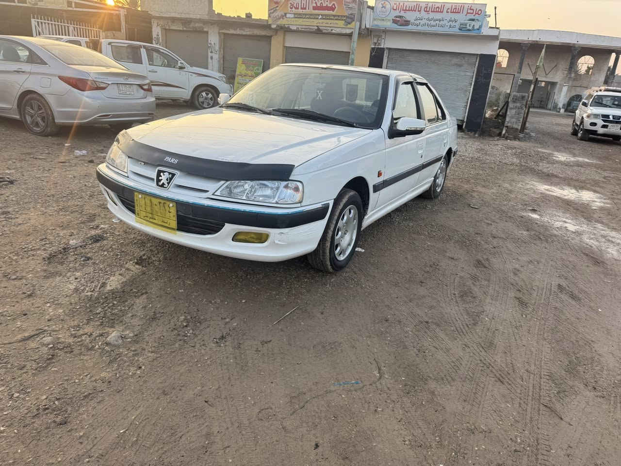 سلام عليكم بيجو بارص ١٣ مكينه و كير وحديه و تبريد وتخم تاير كله جديد ٤٧ وبه مجال واسط الصويرة ***********
