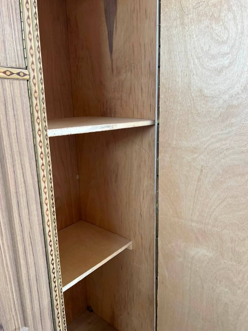 سلام عليكم اخوان
كنتور ابو ٢ب١٧٥
كنتور ابو ٣ب ٢٢٠
كنتور ابو ٤ب ٢٧٥
بوفيه زان ب ٢٠٠
غرفه ملحق قاط وربع ب مليون 
يوجد خذمه توصيل


**إذا كنت صاحب هذا الإعلان وتريد حذفه لأي سبب، رجاءا أرسل رسالة إلى الدعم الفني**