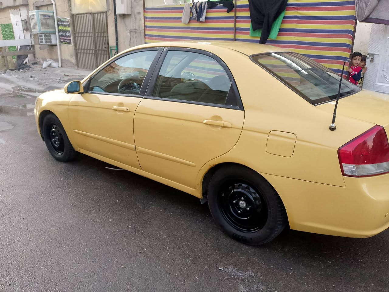 سلام عليكم عند سياره كيه سبكتره موديل2007مكينه 2000 سعر65 وبيه مجال بسيط عنواني بغداد مدينه صدر وهذا رقمي *********** مريكي حادثه بتكمه مال سائق كلش بسيط كير مكينه تبريد خير من الله
