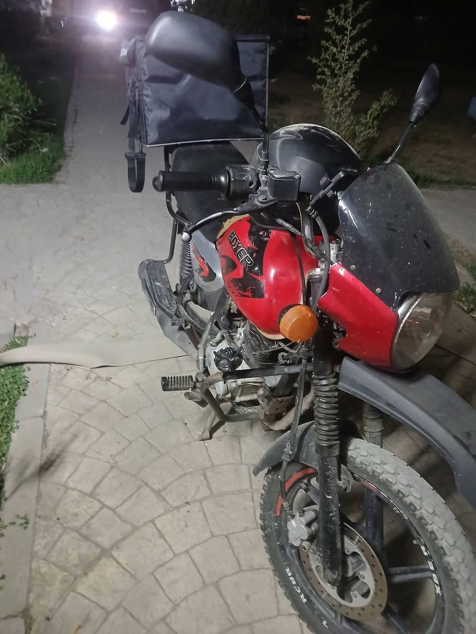 سلام عليكم دراجة  بوكسر للبيع موديل ٢٠ كاملة وبيهة كتاب ترقيم***********
السعر ٨٠٠ ألف
