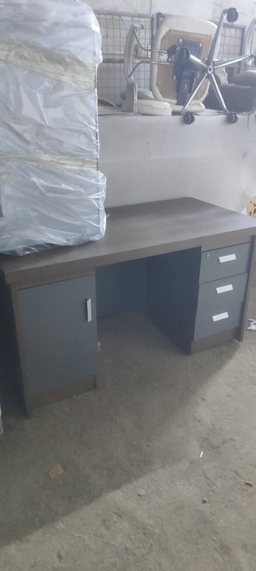 الحمدلله تم وصول حاويه مواد منزليه مستخدم اخو الجديد ...مجمع الحوراء قرب باب علوة  ***********
