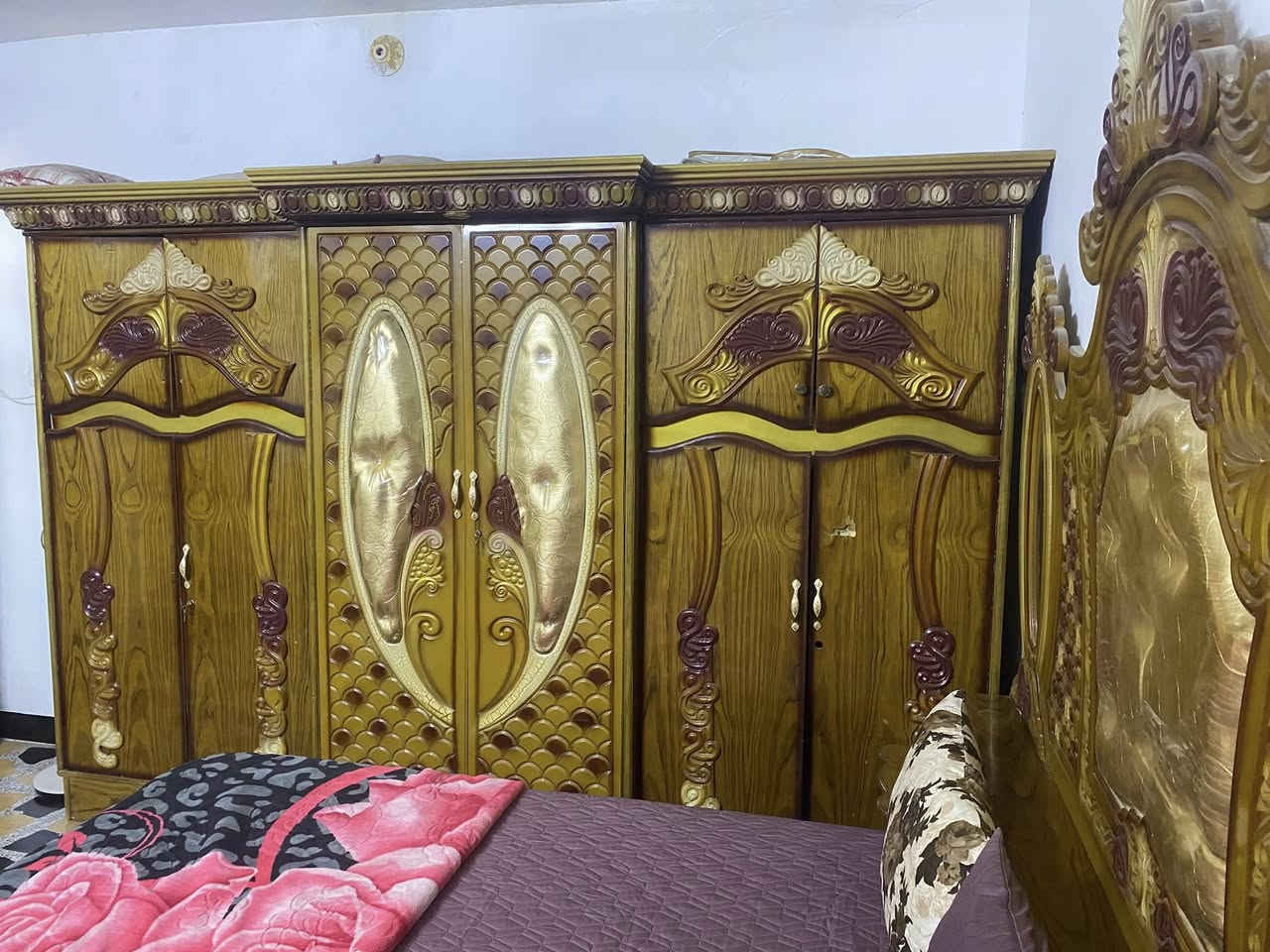 ‭٠٧٧٣ ٨٥٦ ٣٧٩٦‬
سلام عليكم غرفه نوم للبيع مكاني بغداد السعر ٣٠٠الف
