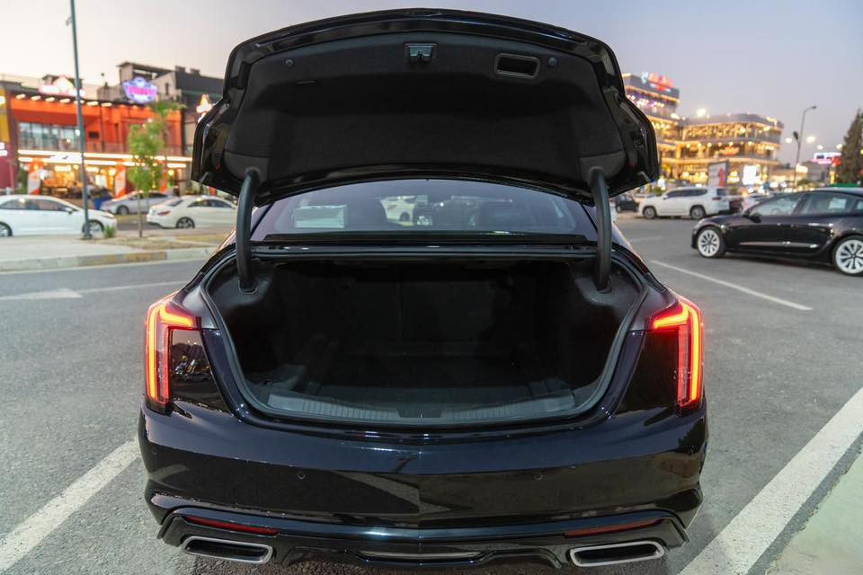 سلام عليكم  للبيع كديلاك ct5 2024  ممشاه 30الف فقط و قابل للزياده محرك 2.0 تيربو السياراه افوله بس سوبر اي صوت ادوانز ماكو نهائيه السياره  موصفات السبورت بل اضافة عليه باجات طالعه من افضل مصنع GM مكان السياراه اربيل رقم السياراه ايضا اربيل و باسمي 

لي معرفة السعر ارجاا الاتصال على الرقم التالي 

0750 768 3716

0771 444 4610
