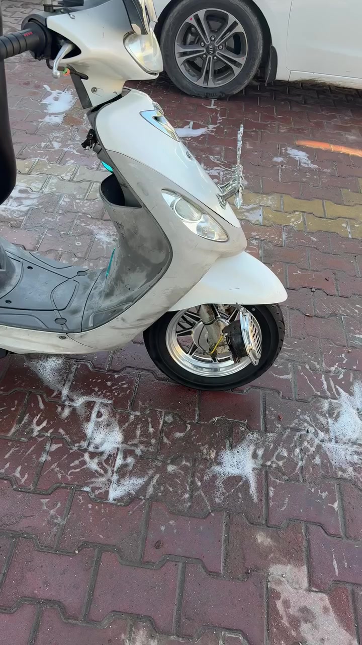 سلام عليكم دراجه البيع كاملة هية ول غراض مكان شعلة حي جوادين *********** مكفولة من كلشي 1400 وبيهه مجال
