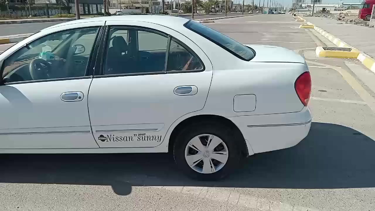 السلام عليكم .اخوان صني موديل ٢٠٠٧ رقم بغداد هزه جديده محرك ١٨٠٠ اسود (كير عادي)تبريد شغال تدفئه سياره حلوه السعر٨٥$ مكاني الفلوجة  هاتف ***********
