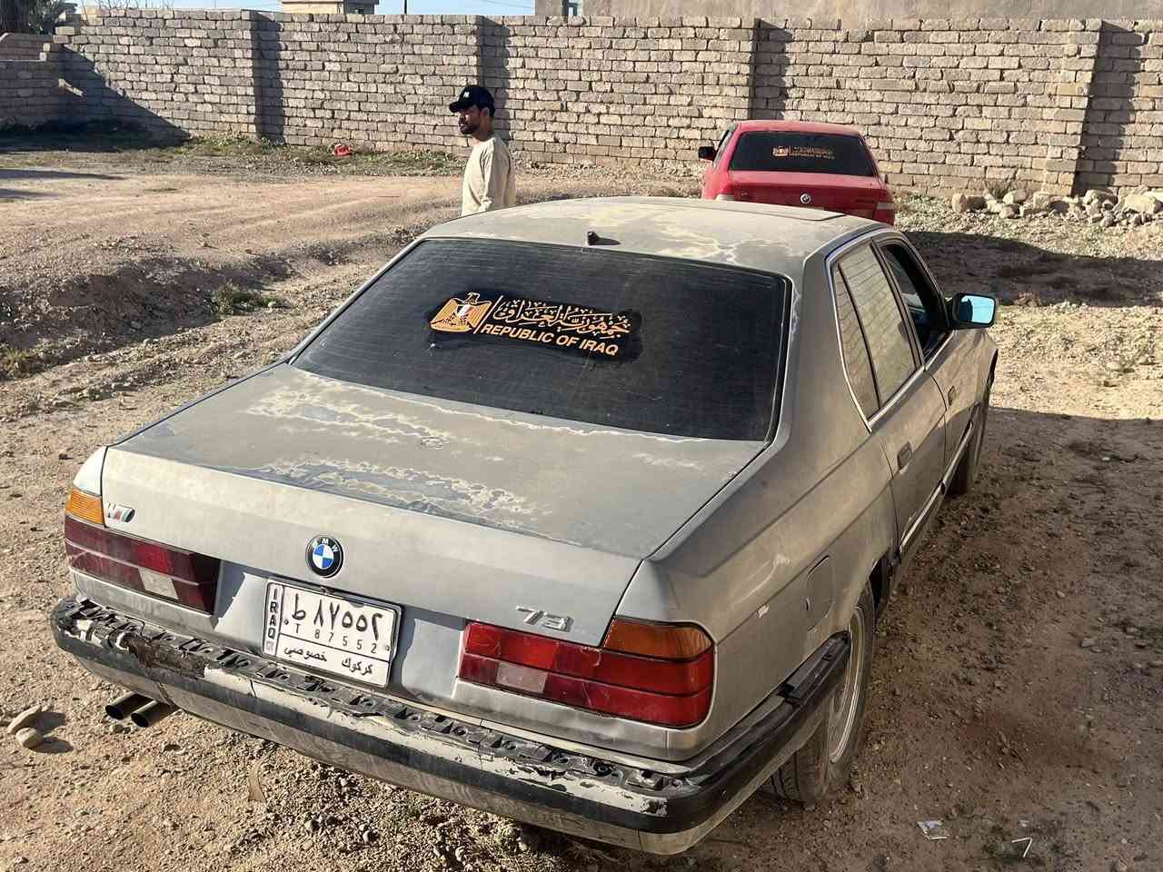 السلام عليكم للبيع بي ام 735موديل 93

ملاحضه السياره مكينه صاطره بيهه صوت قوي 

كير خير من الله صدر زين تايرات نق عمر 

البيع عله وضعهه رقم كركوك سنويه نافذه 

بل24 عضم عاج شرعي موجود يريد تحويل

 السعر 13وبيهه مجال قليل  

مكان السياره بيجي اخوان المو شراي لا يراسل 

رقم ***********
