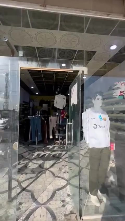 محل إيجار لبيع البضاعه اوتئجير المحل مع البضاعه العنوان البصرة ابو صخير مجمع الأناقه مقابل معارض البو شاوي للأستفسار الاتصال على الرقم ***********
