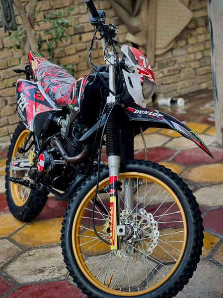 (مكاني ناصرية قضاء الشطرة)  
السلام عليكم دراجة قفاز اوراق اصولي تجي ورقه وحدة فقط محرك  250cc ما مفتوحه مديل 25 كلشي شغال ومكفوله من التاير لتاير ( سعره مليون و300 ) ومراوس موجود ب بوكسر او دايون مراسله فقط واتساب (خاص ما ارد) " ***********
