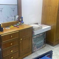 ميز تواليت • للبيع