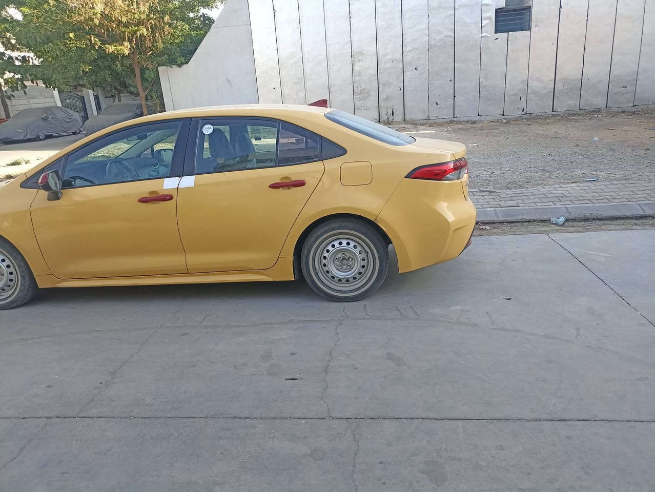 السلام عليكم كورلا موديل 20 رقم جديد بغداد مشروع وطني شرط التحويل ب اسمي سنويه لل 27 سعر 135 رقم موبايل ***********
