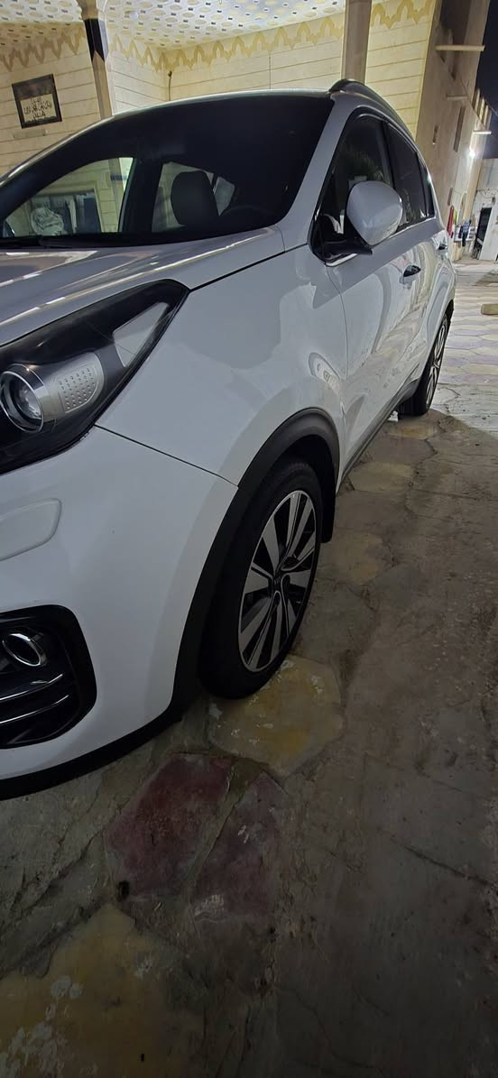 السلام عليكم
سبورتج 2018 كفاله عامه خليجي نص فول 
سعرها 189$
رقم بغداد مميز بأسمي 
للاستفسار ***********
