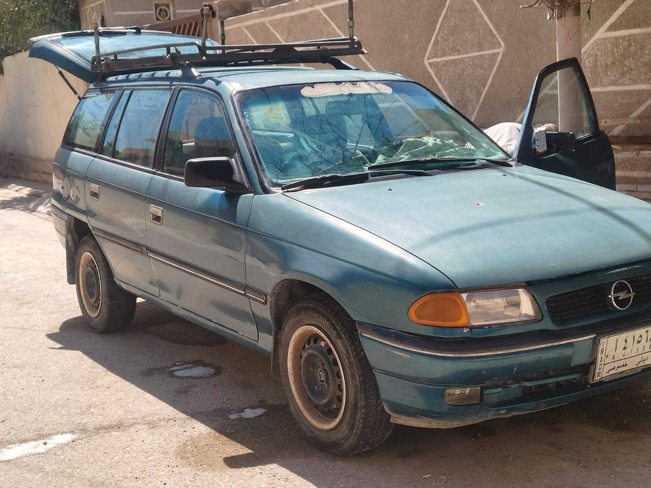سلام عليكم ورحمة الله وبركاتة اوبل استره موديل 93 مكينه 1800 سياره رقم ديالى تحويل شوكت متحب نضام تدفئه اوتبريد بس مو شغال هاذه رقمي ***********
