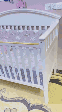 السلام عليكم سرير طفل تركي ثقيل تكمه يرهم لحد عمر (9) سنوات سعر الشراء 350 ابيع 250 مع دوشك طبي هديه مع العلم الدوشك سعره (40)  مكاني الغزاليه ***********
