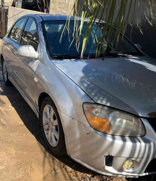 السلام عليكم 
للبيع: كيا سيراتو خليجي 2007

 • المحرك: 1600  اقتصادي جداً

 • المحرك والكير: بحالة ممتازة خير من الله

 • التبريد: ثلج

 • الرقم: بغداد الجديد – والتحويل ثاني يوم

 • النقوصات: بسيطة وما تأثر

 • الموقع: بغداد

 • السعر: 81 ورقة وبيها مجال بسيط

السيارة جاهزة للاستعمال وتحتاج إلى  صرفيات (بسيطه)تُذكر للعلم السياره مابيها قطعه صبغ فقط تكحيلات (قليله )مع سونار مرفق وياها 

للاستفسار أو الفحص، يرجى التواصل على الخاص

الرقم ***********. واتس اب هم بي
