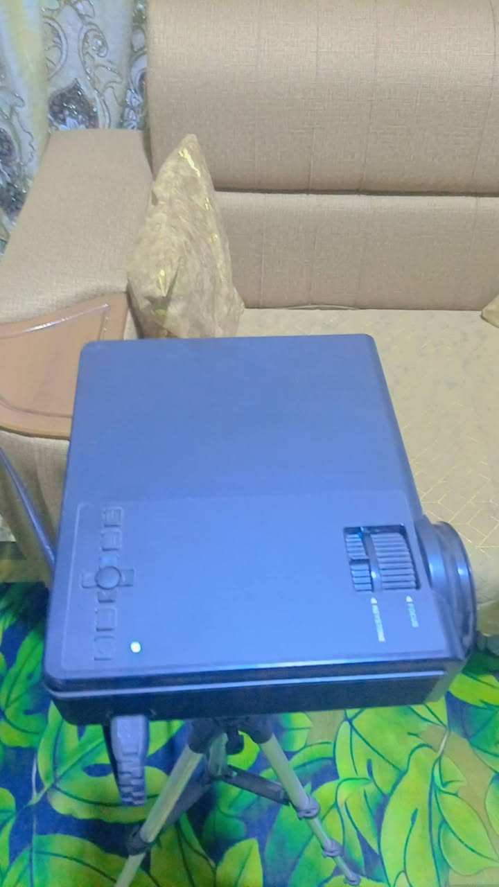 داتا شو للبيع هاذ وضوحه بلحايط
الجهاز بحاله نضيفه نسبة نضافه 100٪
مع ستاند يتعلى ويتنصى  رايده ب 75 الف مع التوصيل
ويوجد توصيل لكل العراق
مع منافذ موضحه بل صور


**إذا كنت صاحب هذا الإعلان وتريد حذفه لأي سبب، رجاءا أرسل رسالة إلى الدعم الفني**