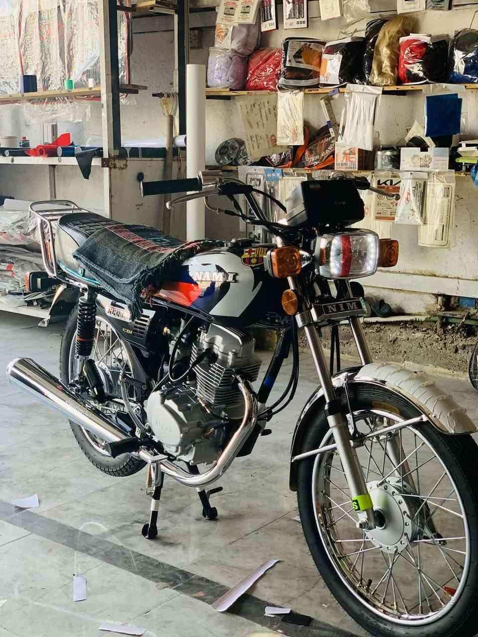 السلام عليكم دراجه للبيع موديل 27 700 وبيها مجال***********
