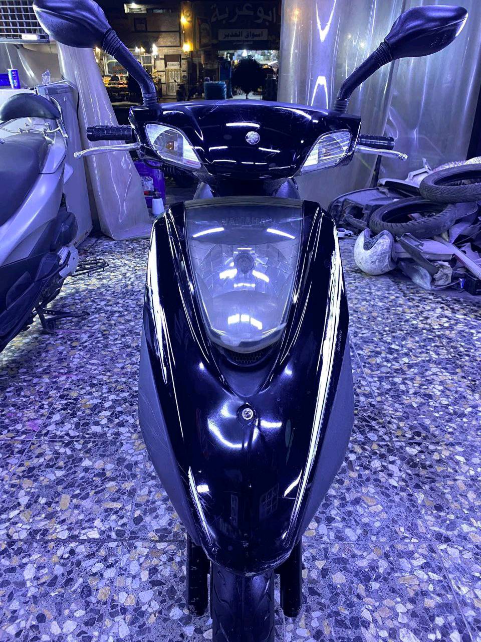 دراجه بريز كابريتر دراجه رمبه 
مكفوله من كلشي كفرات مختمه ومكينه شرط اذا مفتوحه ترجع الدراجة كهربائيات كلها شغاله شكد ماتصور جديده مكاني بغداد شراي اتصل ع الرقم ***********