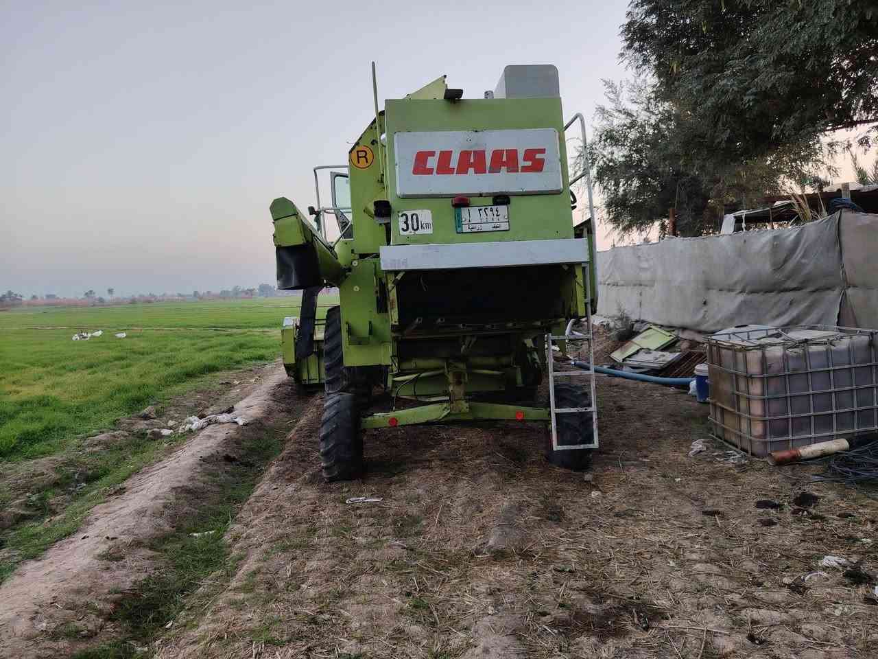 حاصد اكلاص للبيع موديل ١٩٩٠ 
نجف المشخاب للاستفسار ***********
