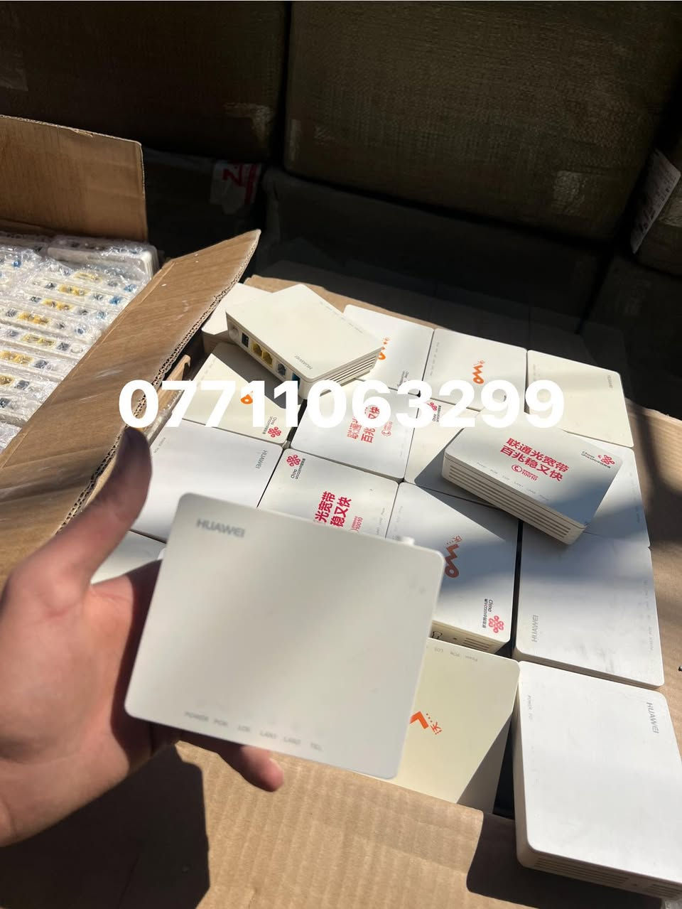 � تتوفر لدينا ONU8120C وقطع نظيفه 🔥
| توصيل لكل العراق 🇮🇶

📡 جهاز ONT احترافي يخدمك بثبات عالي وسرعة مضمونة
⚡ مناسب لشبكات FTTH والاشتراكات المنزلية والتجارية
💪 أداء قوي + جودة أصلية تشتغل بدون مشاكل
🔌 منافذ LAN + Phone + PON جاهزة للتشغيل المباشر

🚀 إذا تريد إنترنت مستقر بدون تقطيع… هذا اختيارك الصح
📦 متوفر بكميات + قطع نظيفة ومفحوصة 100%

📲 واتساب مباشر:
https://wa.me/9647711063299

📞 اتصال مباشر:
***********

#ONU8120C #FTTH #شبكات #انترنت #معدات_شبكات #علي_حسي
