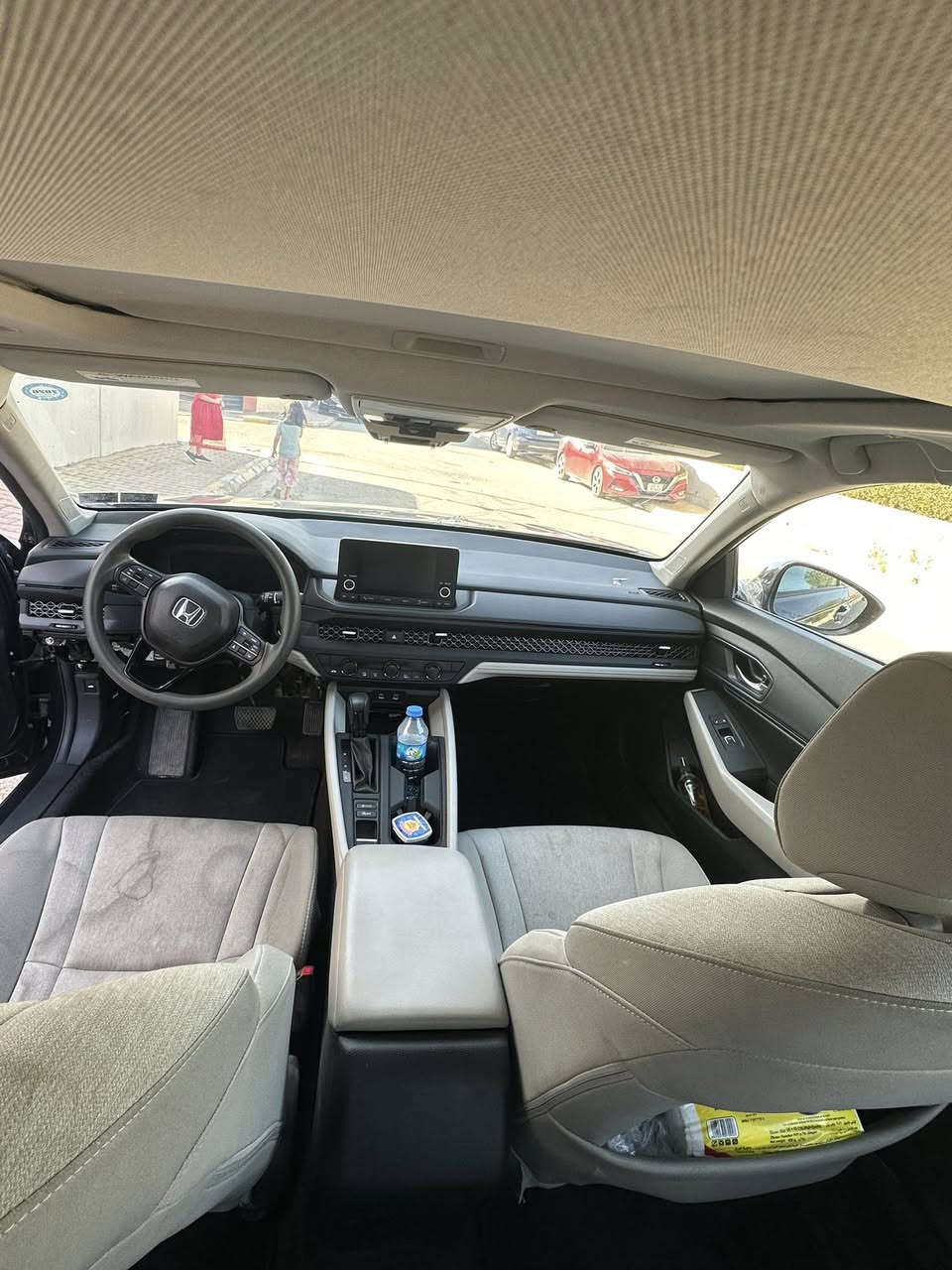 Honda Accord 2024 EX
محرك ١.٥ توربو 

سقف سلايد 
كشنات هيتر 
كشن كهربائي 
رادرات جانبية و امامي 
داخل ابيض 
تشغيل عن بعد 

سيارة ماشيه ١٨ الف 
 رقم سليمانية 

حادثها 
بونيد صبغ بدون شواصي و بدون دواخل 
و بيها طرف السكن تعديل و صبغ مبين ب صور الحادث 

***********

السعر /149
