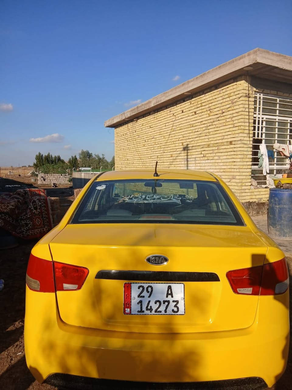 سيراتو ٢٠١٢ مكينه جديده حاويه ضررها الجاملغ الايسر مبدل فقط صبغ عام  السياره للاستفسار اكثر *********** السعر ٨٤ وبيها مجال
